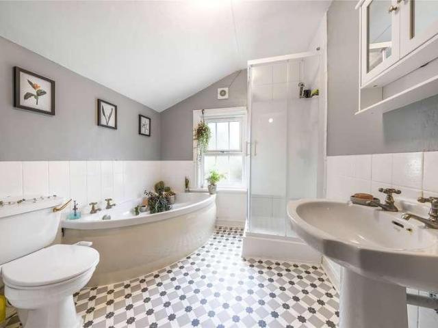 House for sale in Guildford Park, Westborough