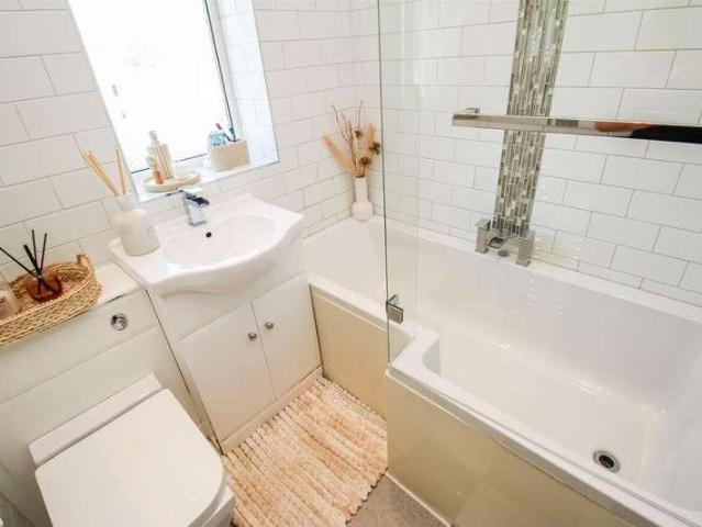 House for sale in Glasshoughton, Castleford