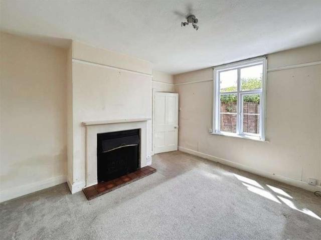 House for sale in Fossebridge, Gloucestershire