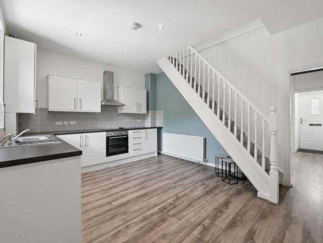House for sale in Dimple, Lee Bank