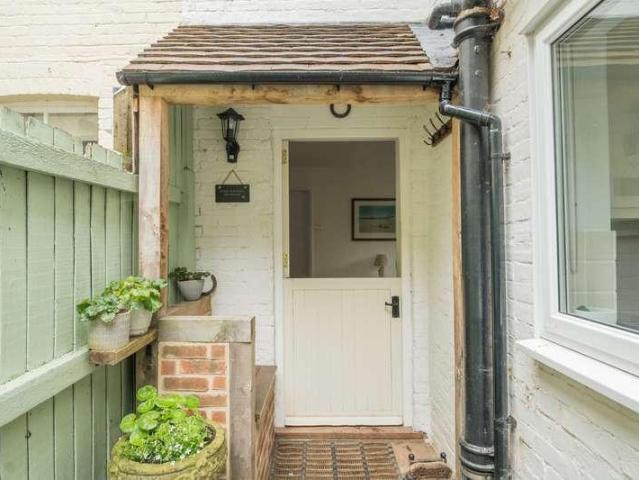 House for sale in Busbridge, Fole