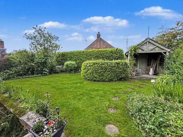 House for sale in Froggatt, East Midlands