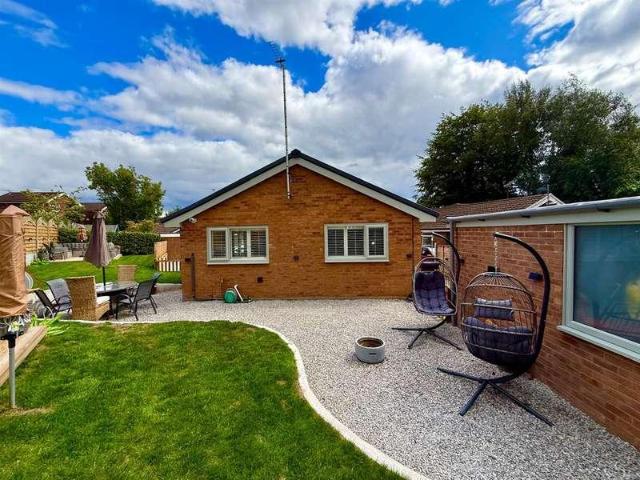 House for sale in Greenside, Macclesfield