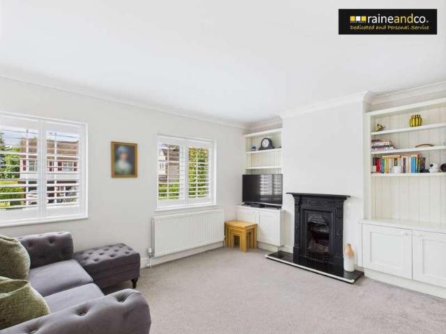 House for sale in Potters Bar
