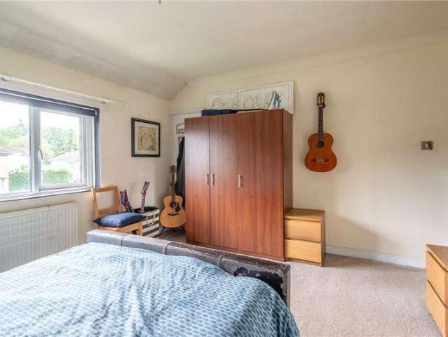House for sale in Cottingley, West Yorkshire