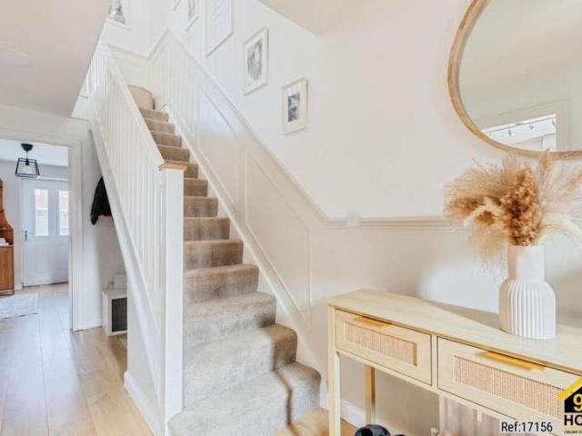 House for sale in Green Close, Warwickshire