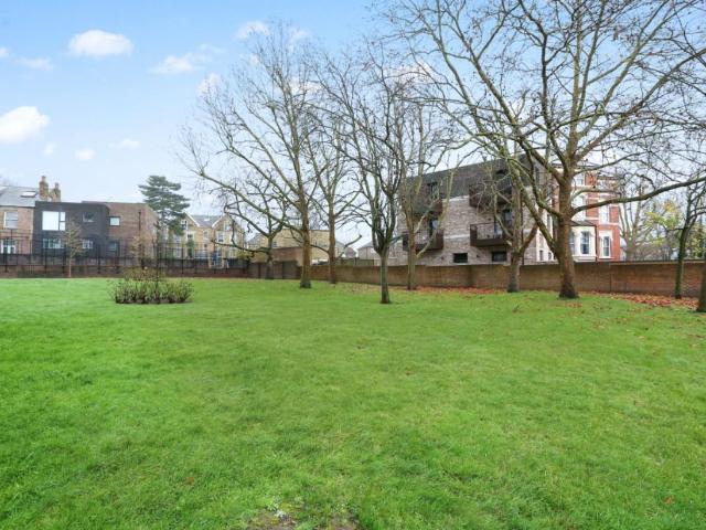 House for sale in East Dulwich, Greater London