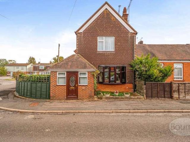 House for sale in Wrecclesham, Waverley