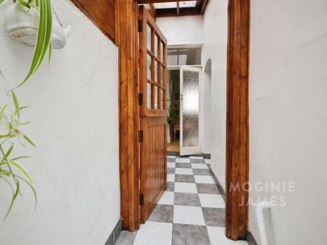 House for sale in Plasnewydd, Cardiff