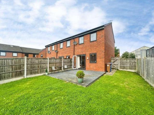 House for sale in Marland, Burnedge