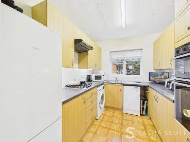 House for sale in Nork, Red Hill