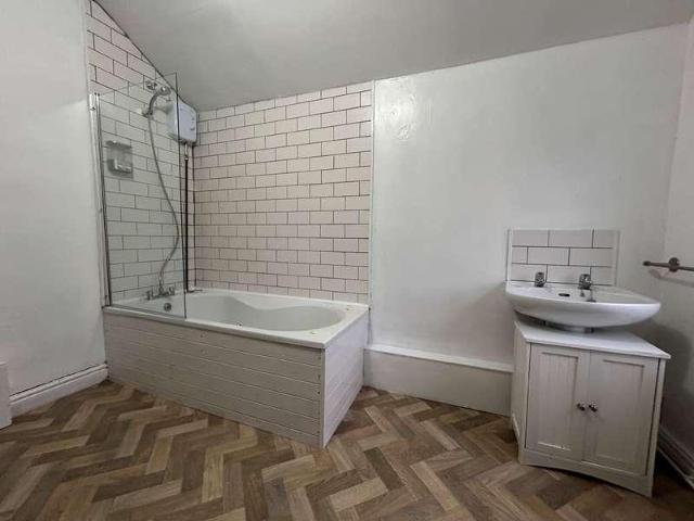House for sale in Hexthorpe, South Yorkshire