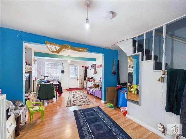 House for sale in California, Key Street