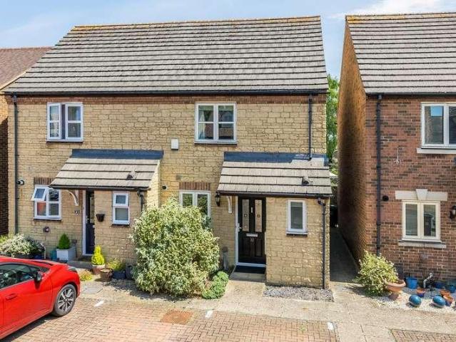 House for sale in Caldecott, Dromore