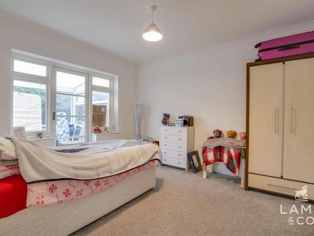 House for sale in Holland-on-Sea, Dale Hill