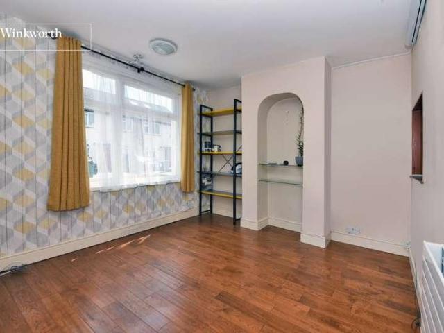 House for sale in Worcester Park, Greater London