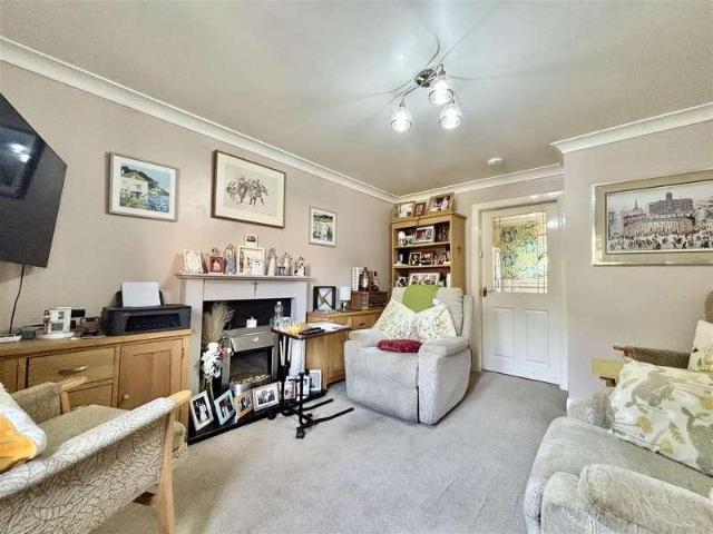 House for sale in Thornton, West Yorkshire