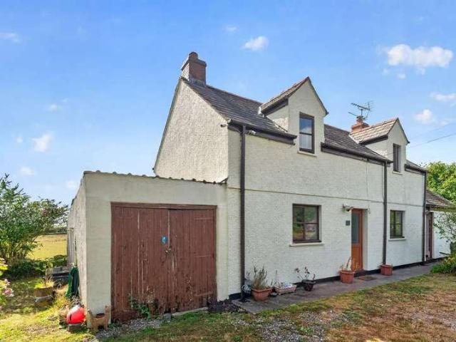 House for sale in Eglwyscummin, Pendine