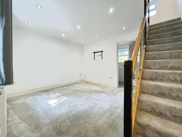 House for sale in Undercliffe, West Yorkshire
