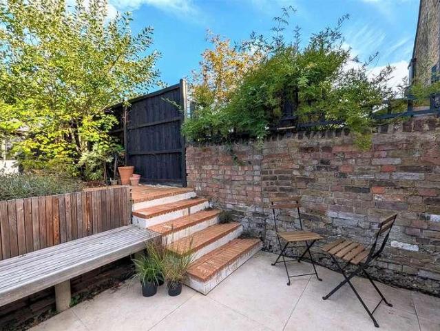 House for sale in Ashlyns Estate, Dacorum