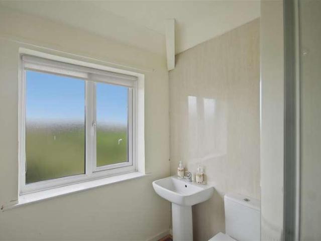 House for sale in Loundsley Green, East Midlands