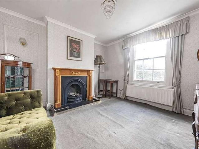 House for sale in New Malden, Greater London