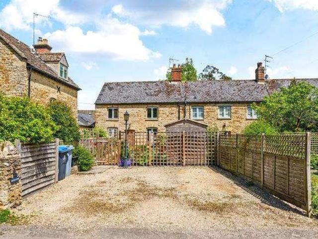 House for sale in Black Bourton, Oxfordshire