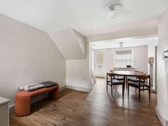 House for sale in St. Mewan, Sticker