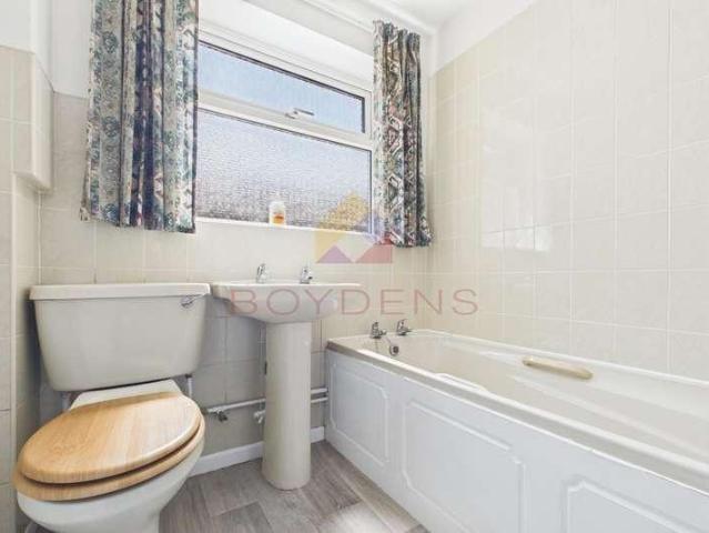House for sale in Frinton and Walton, Dale Hill