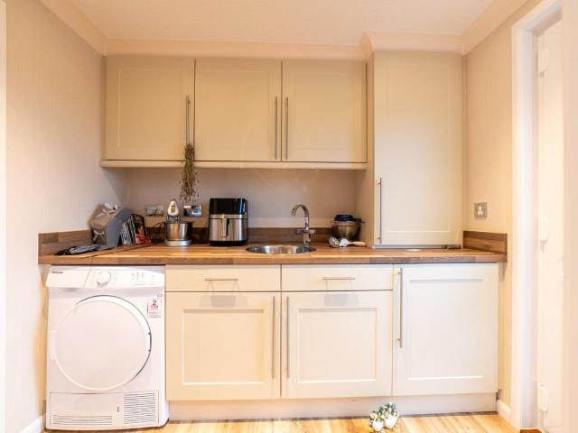 House for sale in Aston Cross, Pamington