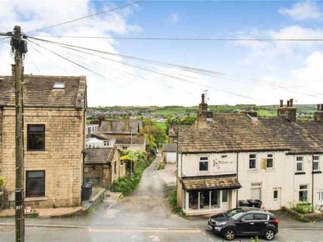 House for sale in Oakworth, West Yorkshire