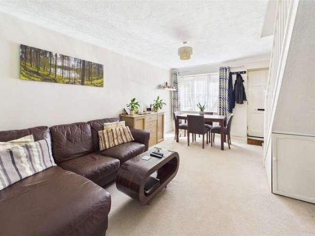 House for sale in Heatherside, Heol-las