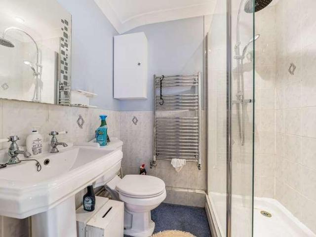 House for sale in Lower Apperley, Tewkesbury
