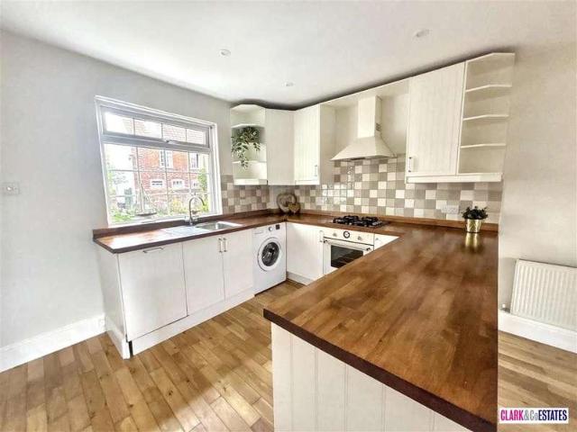 House for sale in Watergate, Devon
