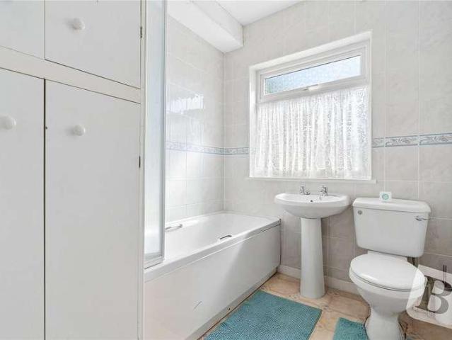 House for sale in Hornchurch, Greater London