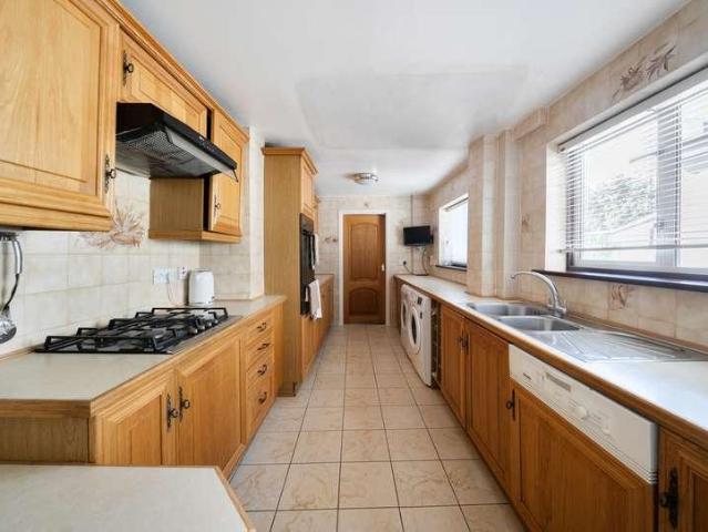House for sale in Robin Hood, The Slade
