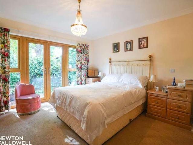 House for sale in Hallcroft, Costhorpe
