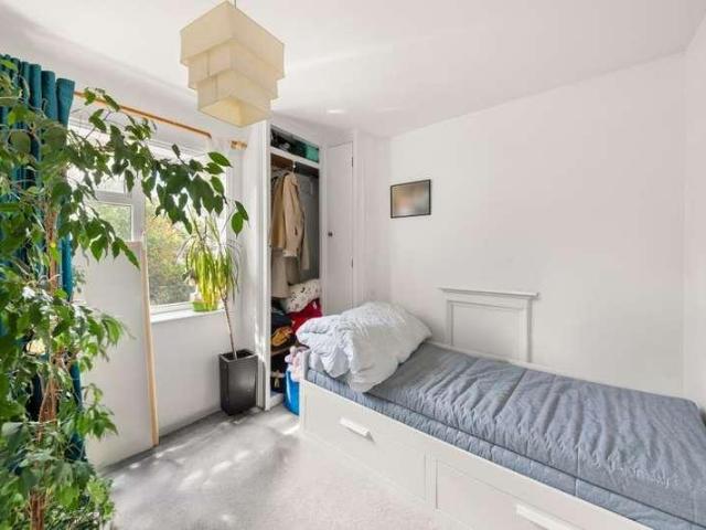 House for sale in London Borough of Ealing, Greenford