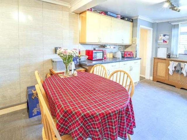 House for sale in Kingsbrook, Bedford