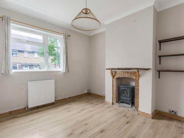 House for sale in Hook, Greater London