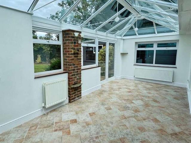 House for sale in Woodley