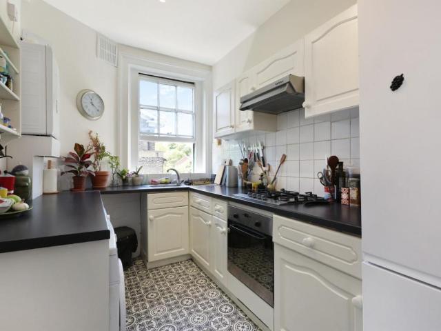 House for sale in London Borough of Lewisham, Forest Hill
