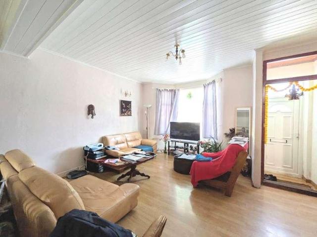 House for sale in Little Ilford, Greater London