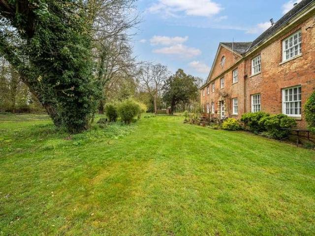 House for sale in Strensham, Crookhill