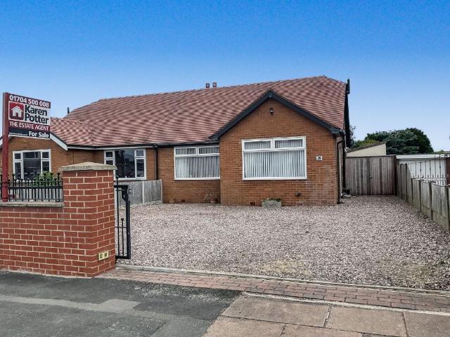 House for sale in Crossens, Sefton