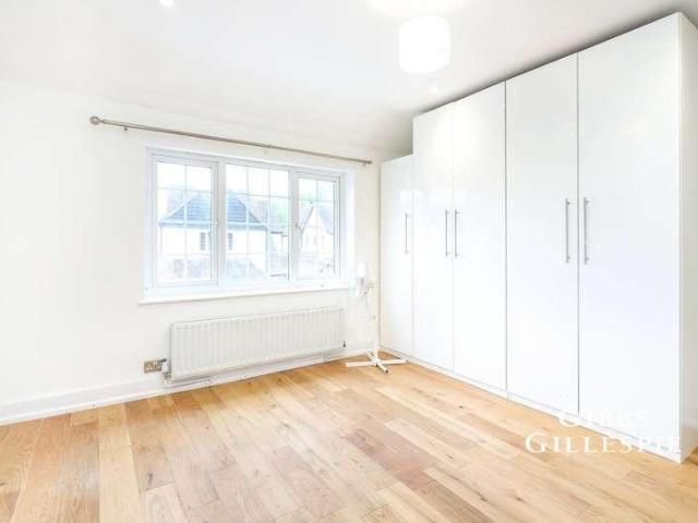 House for sale in Denham, Gerrards Cross and Chalfonts Community Board, Chalfont St. Peter