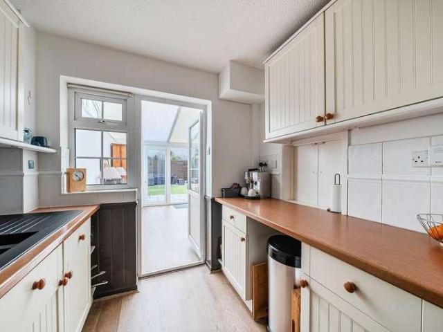 House for sale in Felpham, Clapham
