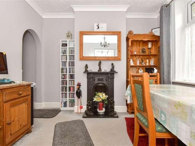 House for sale in Clarendon, Ash