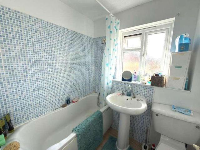House for sale in Warden Hill, Luton