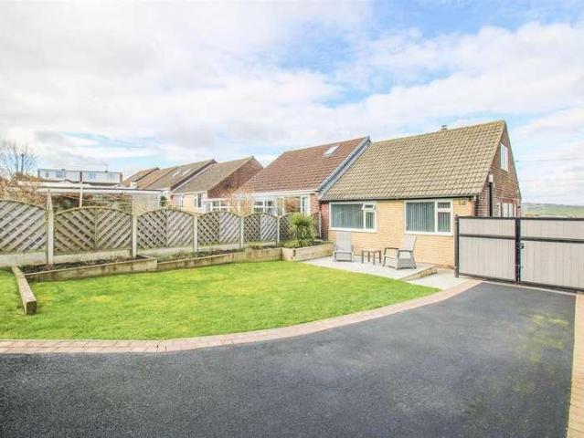 House for sale in Horbury Bridge, West Yorkshire